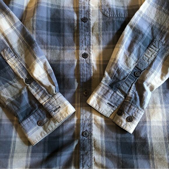 Columbia Button Down Shirt Men's Small Blue Plaid Gorpcore Outdoors Hiking Fish - Picture 11 of 11
